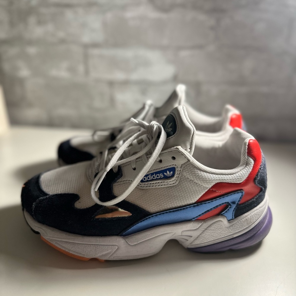 Adidas falcon sneaker navy/white/red/purple